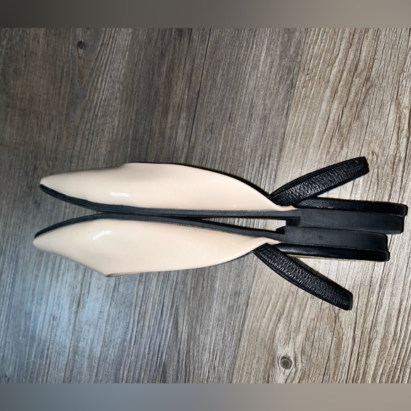 Express slip on pointed toe Flats with elastic band on the back, beige EUC - Picture 8 of 13